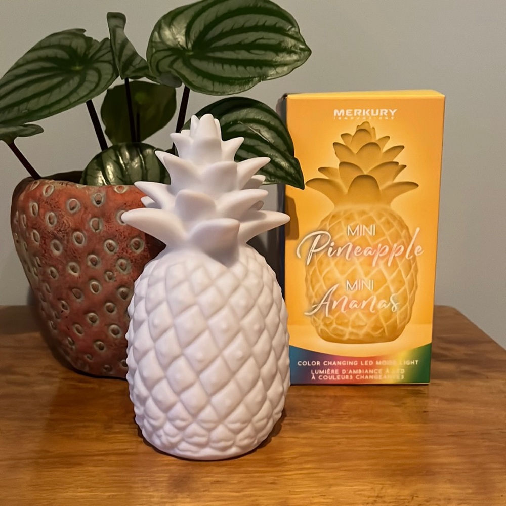Merkury Innovations - Mini Pineapple LED Mood Light